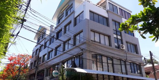 5 floors Town home at Sukhumvit 31 for rent  