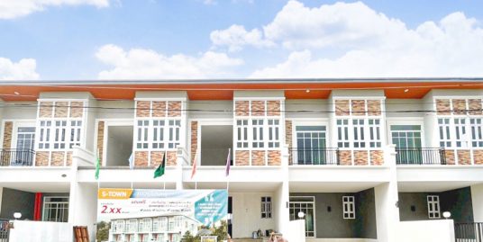 S-TOWN ทาวน์โฮมสไตล์โมเดิร์น (ในฟังก์ชันบ้านเดี่ยว) ใจกลางเมืองศรีสะเกษ
