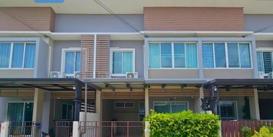 ขาย!! ทาวน์โฮม บีทีเอ็น เรสซิเดนซ์ (หลังบ้านไม่ติดหลังอื่น ขนาด 20 ตร.ว.) ซอยจันทร์ทองเอี่ยม บางบัวทอง นนทบุรี ใกล้เซ็นทรัลเวสต์เกต : BTN Residence
