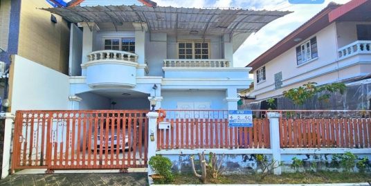 ขาย!! บ้านแฝด บ้านสวนนครชัยศรี จ.นครปฐม (ขนาด 40 ตร.ว.) ถนนหน้าบ้านกว้าง 7 เมตร โครงการอยู่ติดถนนใหญ่ ถนนเพชรเกษม : (Baan Suan Nakhon Chai Si)