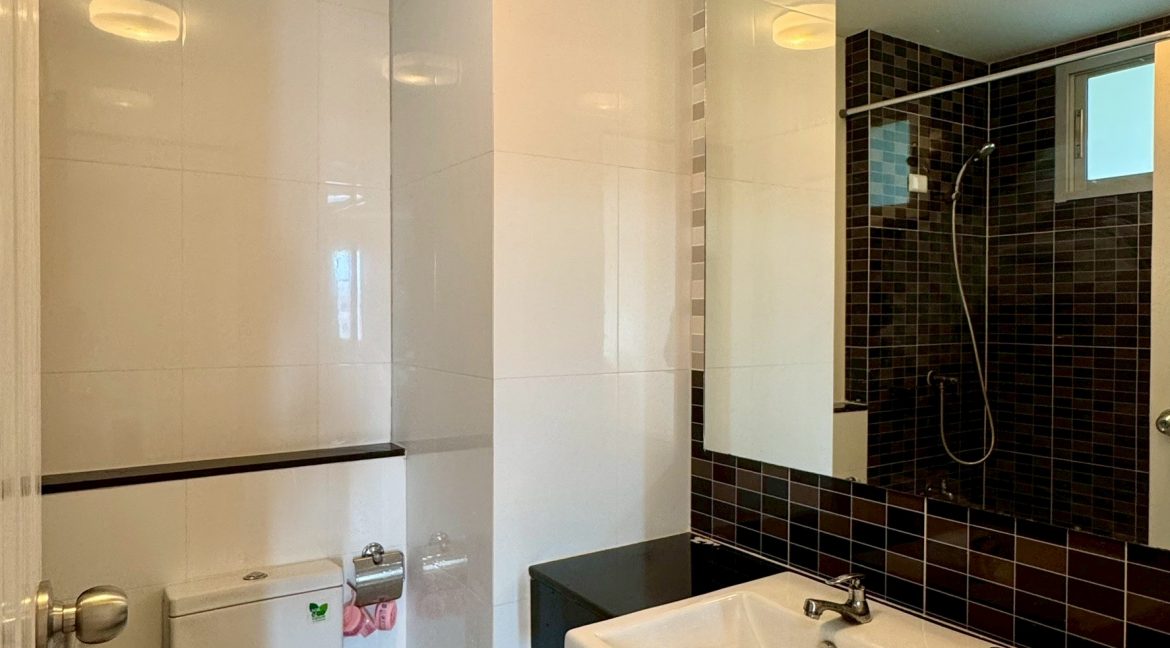 LINE_ALBUM_Condo noWatermarks_250418_20