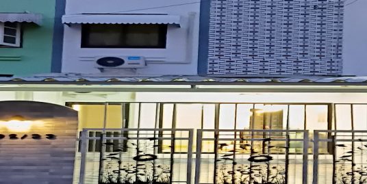 ลด1แสน3ห้องนอนขายหมู่บ้านรัตนาวดีถนนจันทองเอี่ยมใกล้สถานีคลองบางไผ่