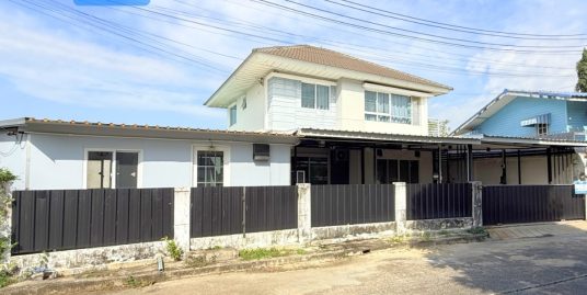 ขาย!! บ้านเดี่ยวหลังมุม เพอร์เฟค พาร์ค รังสิต ( ขนาด 84 ตร.ว. หน้าบ้านและข้างบ้านไม่ชนหลังอื่น ) ซ.บ้านกลาง2/5 ถ.ติวานนท์ เมืองปทุมธานี : Perfect Park Rangsit