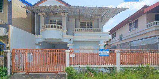 ขาย!! บ้านแฝด บ้านสวนนครชัยศรี จ.นครปฐม (ขนาด 40 ตร.ว.) ถนนหน้าบ้านกว้าง 7 เมตร โครงการอยู่ติดถนนใหญ่ ถนนเพชรเกษม : (Baan Suan Nakhon Chai Si)