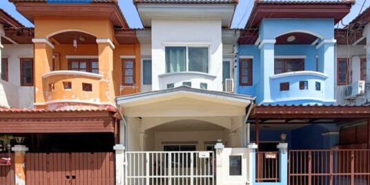ขาย!! ทาวน์เฮ้าส์ 2 ชั้น บ้านศิริวรรณ-ชวนชม บางบัวทอง (ขนาด 16 ตร.ว.) บางบัวทอง นนทบุรี : Siriwan-Chuan Chom Village