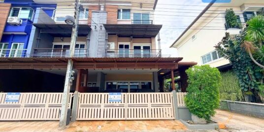 ขายด่วน!! ทาวน์โฮม 3 ชั้น(หลังมุม) หมู่บ้านเดอะสตอรี่ ราชพฤกษ์ (ขนาด 26 ตร.ว.) ถ.บางกรวย-ไทรน้อย ต.บางกร่าง นนทบุรี : The Story Ratchaphruk